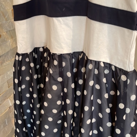 Polkadot dress - Picture 3 of 8